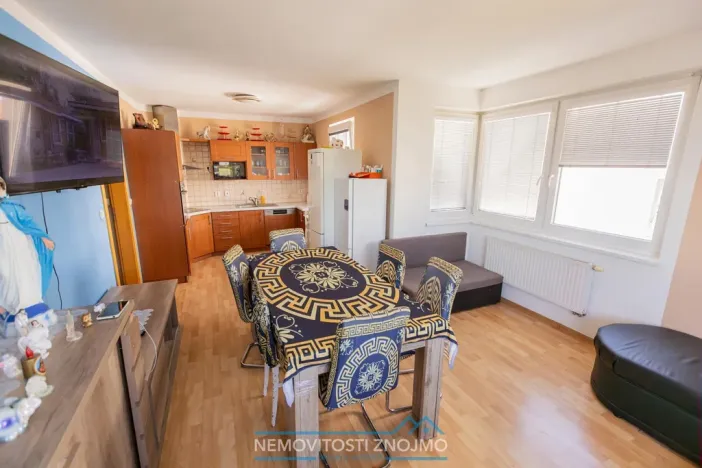 Prodej bytu 3+kk, Znojmo, Jarošova, 71 m2