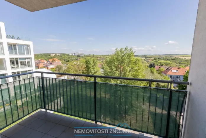 Prodej bytu 3+kk, Znojmo, Jarošova, 71 m2