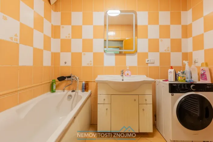 Prodej bytu 3+kk, Znojmo, Jarošova, 71 m2