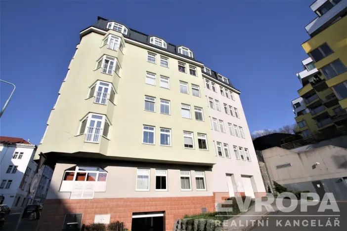 Pronájem bytu 2+kk, Praha - Žižkov, Jeseniova, 48 m2
