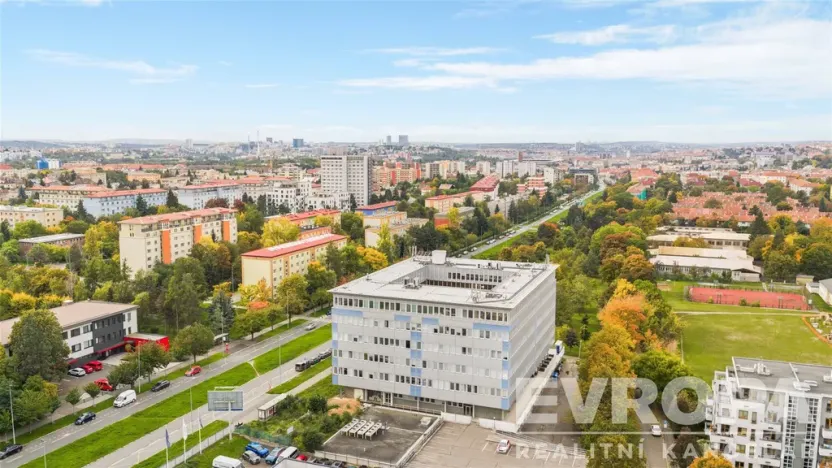 Pronájem obchodního prostoru, Praha - Strašnice, V olšinách, 154 m2