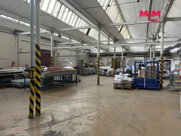 Pronájem skladu, Suchovršice, 1100 m2