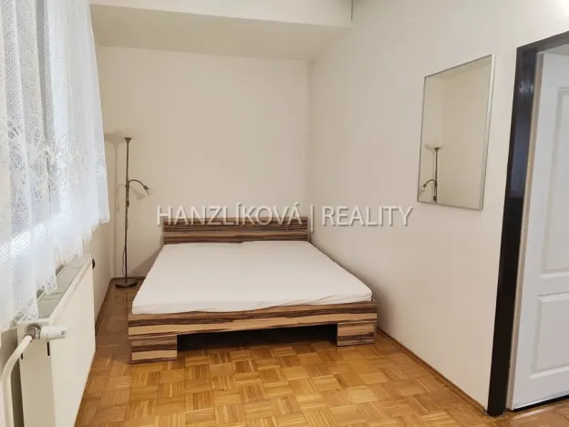 Pronájem bytu 2+kk, České Budějovice - České Budějovice 2, Husova tř., 61 m2