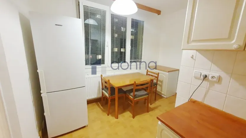 Pronájem bytu 2+1, Praha, Zvolská, 60 m2