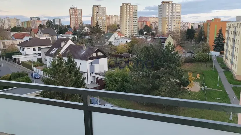 Pronájem bytu 2+1, Praha, Zvolská, 60 m2