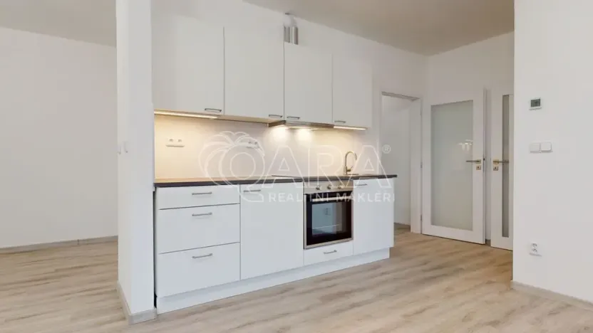 Pronájem bytu 1+kk, Hořovice, Pod Drahou, 39 m2