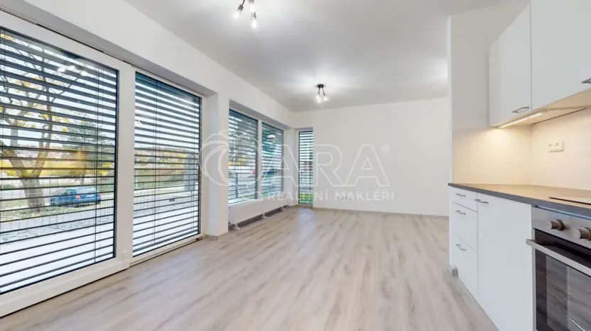 Pronájem bytu 1+kk, Hořovice, Pod Drahou, 39 m2