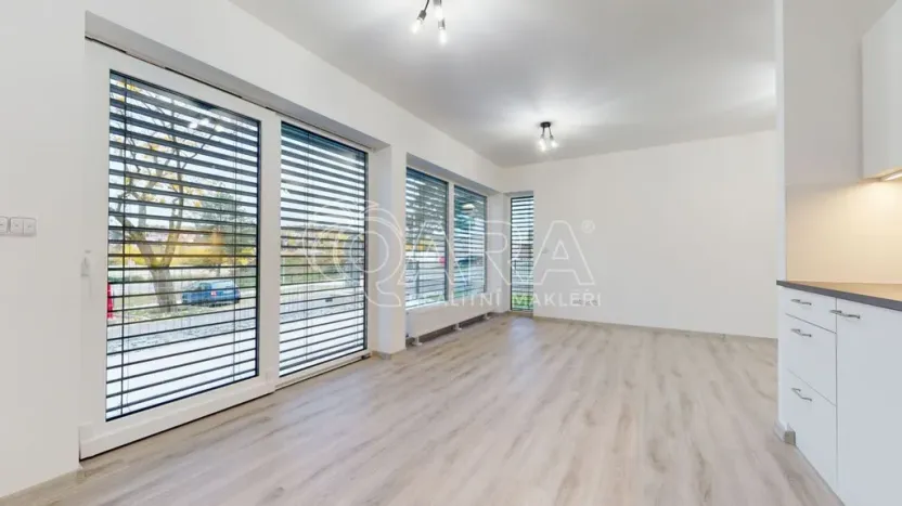 Pronájem bytu 1+kk, Hořovice, Pod Drahou, 39 m2