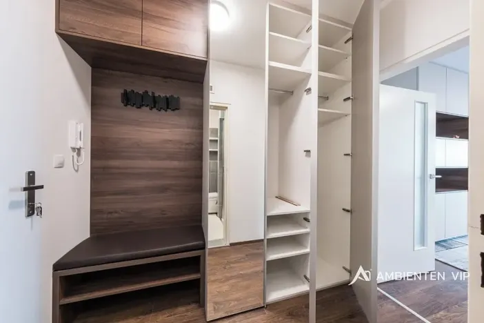 Pronájem bytu 1+kk, Brno, Reissigova, 36 m2