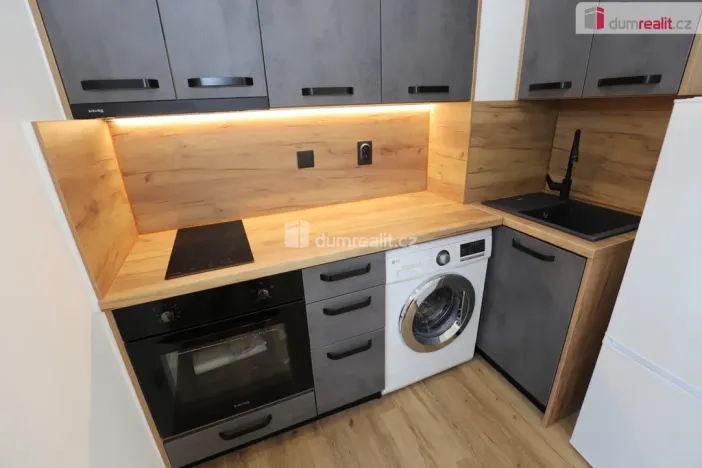 Pronájem bytu 1+kk, Kraslice, Pohraniční stráže, 23 m2