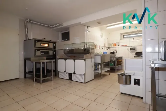 Pronájem restaurace, Karlovy Vary, Závodu míru, 150 m2