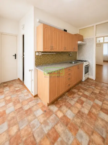 Pronájem bytu 2+1, Karlovy Vary, Závodu míru, 62 m2