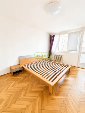 Pronájem bytu 2+1, Karlovy Vary, Závodu míru, 62 m2