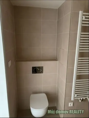Pronájem bytu 1+kk, Praha - Řeporyje, 31 m2