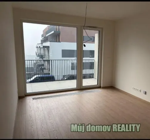 Pronájem bytu 1+kk, Praha - Řeporyje, 31 m2