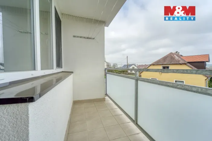 Prodej bytu 4+1, Lesná, 64 m2