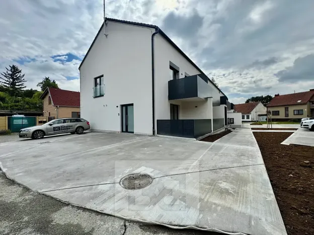 Pronájem bytu 1+kk, Střelice, Nová ulice, 23 m2