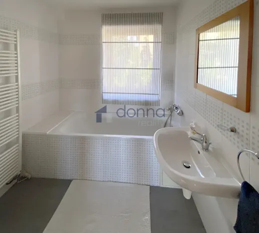 Pronájem bytu 4+kk, Praha, Kubišova, 89 m2