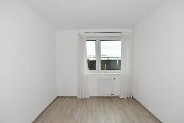 Pronájem bytu 3+kk, Praha - Vysočany, Strnadových, 78 m2