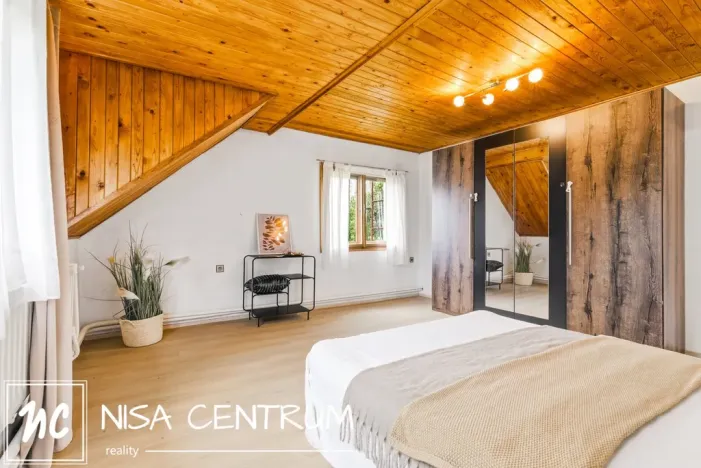 Prodej rodinného domu, Hejnice, 220 m2