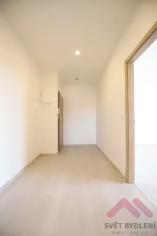 Pronájem bytu 1+kk, Praha - Hloubětín, Pokorného, 48 m2