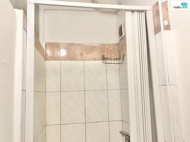 Pronájem bytu 1+1, Praha - Vršovice, Gruzínská, 24 m2