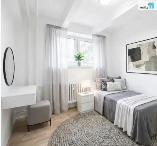 Pronájem bytu 1+1, Praha - Vršovice, Gruzínská, 24 m2