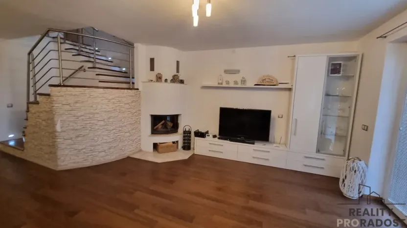Pronájem rodinného domu, Rohatec, 210 m2