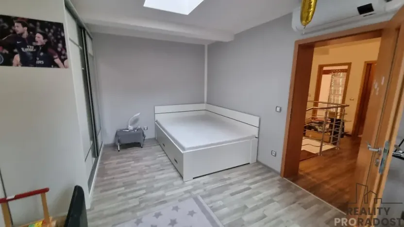 Pronájem rodinného domu, Rohatec, 210 m2