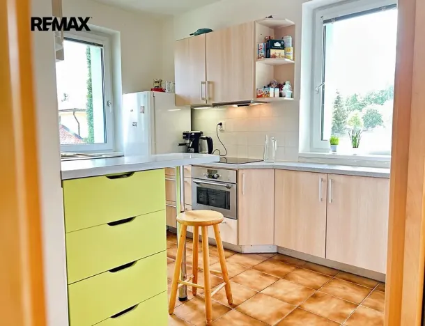 Pronájem bytu 2+1, Praha - Koloděje, U Floriána, 54 m2