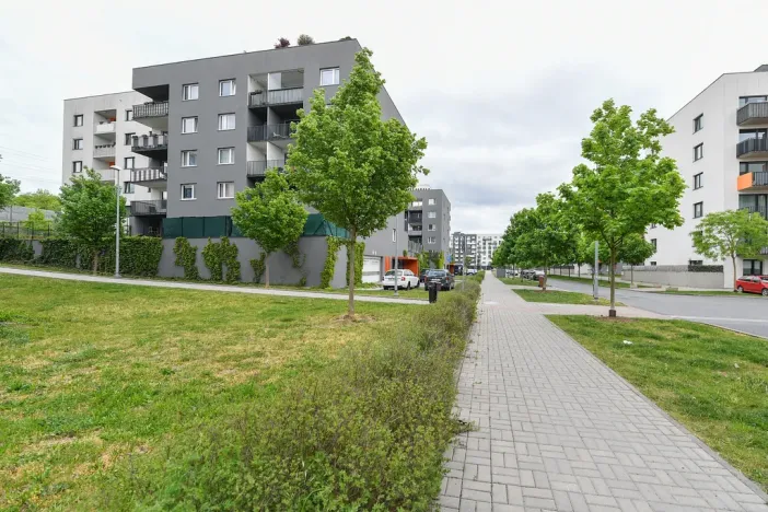 Pronájem bytu 3+kk, Praha - Vysočany, Strnadových, 78 m2
