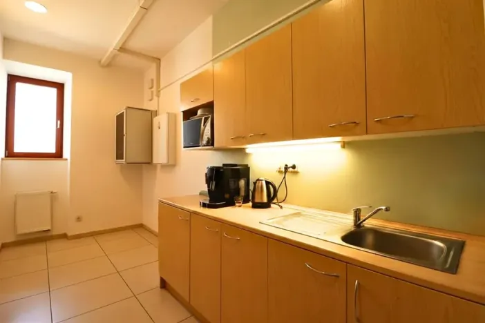 Pronájem kanceláře, Brno, Cejl, 105 m2
