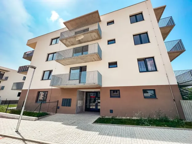 Pronájem bytu 1+kk, Milovice - Mladá, Armádní, 37 m2