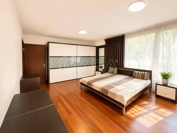 Prodej bytu 4+1, Praha - Bubeneč, Pod kaštany, 164 m2