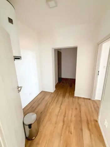 Pronájem bytu 1+1, Byšice, Mělnická, 42 m2
