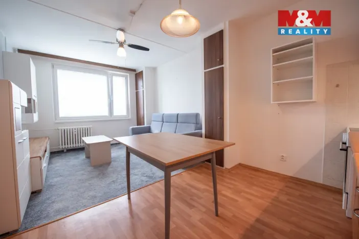 Pronájem bytu 2+kk, Hradec Králové - Třebeš, třída Edvarda Beneše, 50 m2