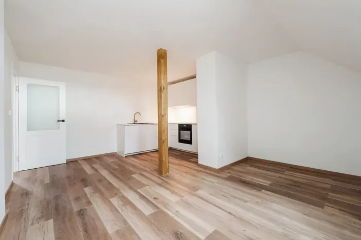 Pronájem bytu 3+kk, Praha - Vršovice, Rostovská, 79 m2