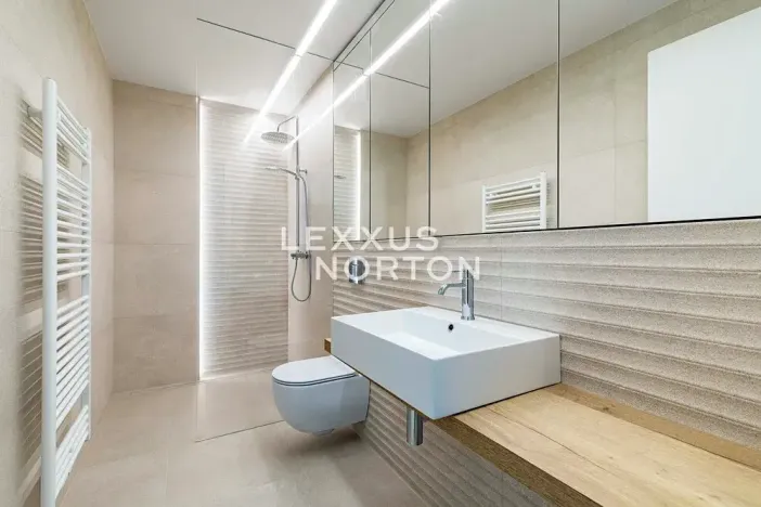 Prodej rodinného domu, Praha - Horní Měcholupy, U hostivařského nádraží, 231 m2