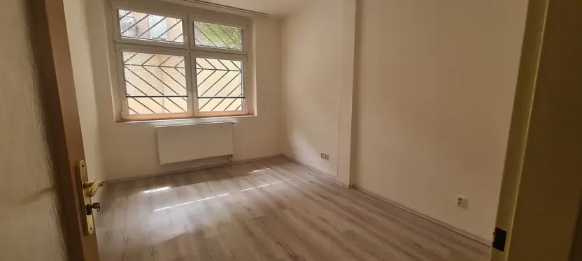 Pronájem bytu 3+1, Praha - Vinohrady, Řipská, 60 m2