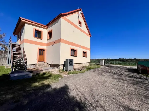 Pronájem bytu 3+1, Všetaty, 83 m2