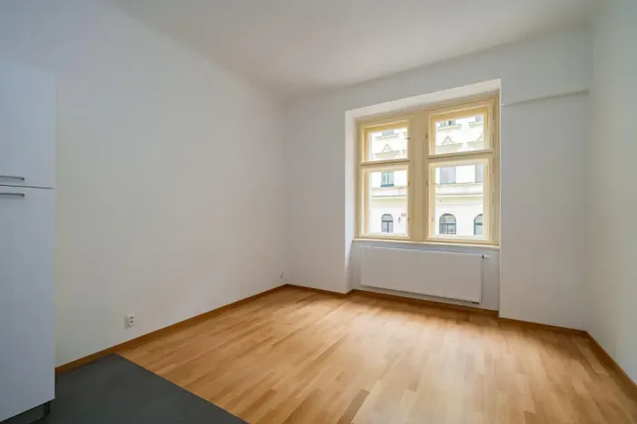 Pronájem bytu 2+kk, Praha - Bubeneč, Kamenická, 52 m2