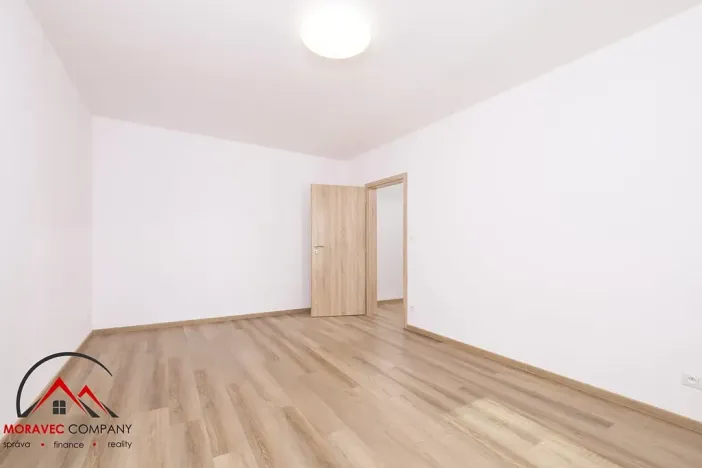 Pronájem bytu 1+1, Krnov, Seifertova, 36 m2