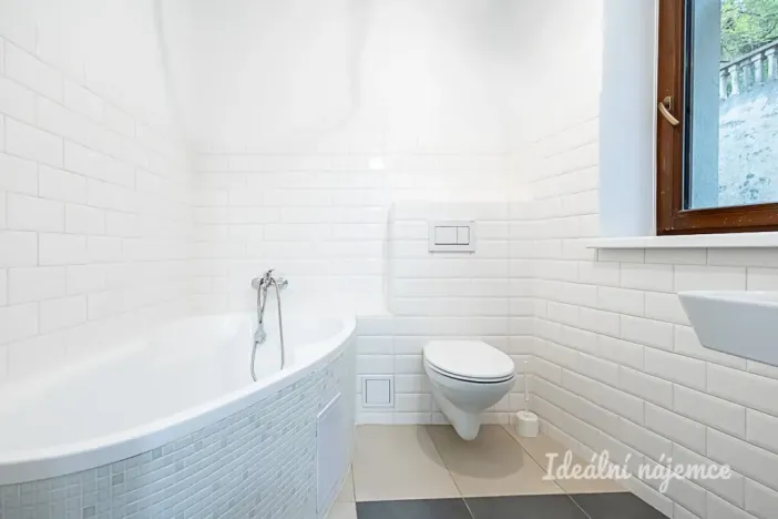 Pronájem bytu 2+kk, Praha - Lysolaje, Lysolajské údolí, 49 m2