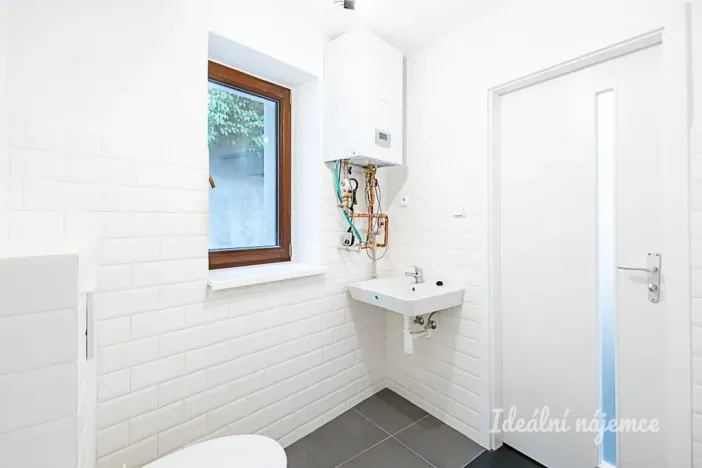 Pronájem bytu 2+kk, Praha - Lysolaje, Lysolajské údolí, 49 m2