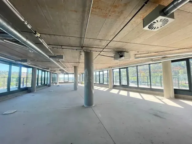 Pronájem kanceláře, Praha, Strakonická, 198 m2