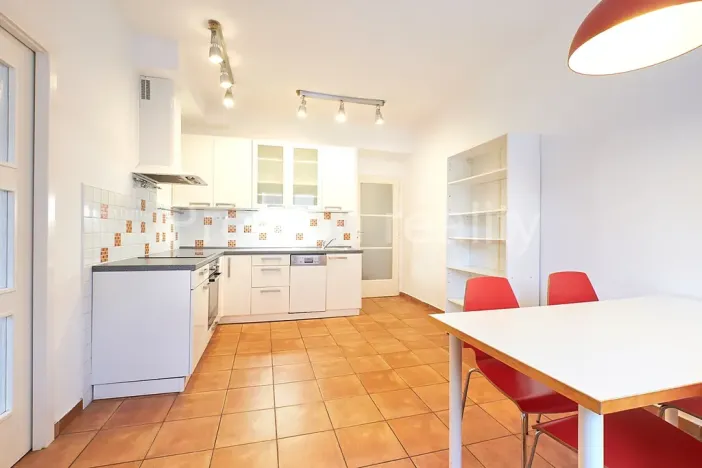 Prodej bytu 2+1, Praha - Holešovice, U měšťanského pivovaru, 86 m2