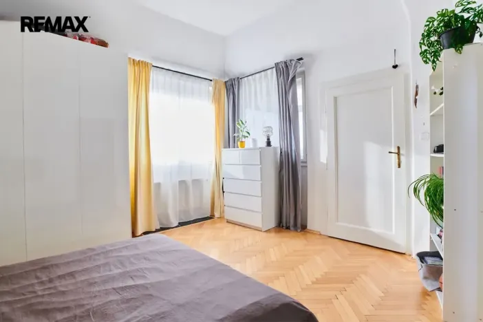 Pronájem bytu 2+1, Praha - Bubeneč, Bubenečská, 69 m2
