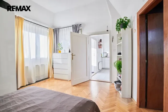 Pronájem bytu 2+1, Praha - Bubeneč, Bubenečská, 69 m2