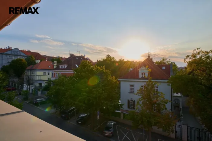 Pronájem bytu 2+1, Praha - Bubeneč, Bubenečská, 69 m2