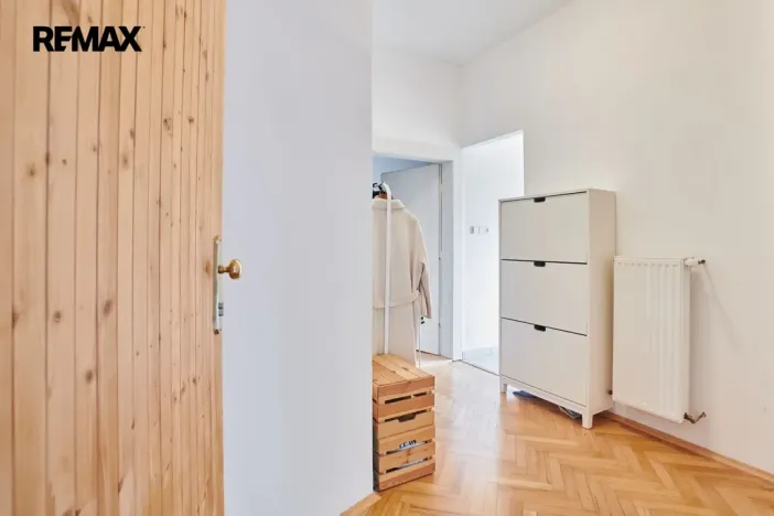 Pronájem bytu 2+1, Praha - Bubeneč, Bubenečská, 69 m2